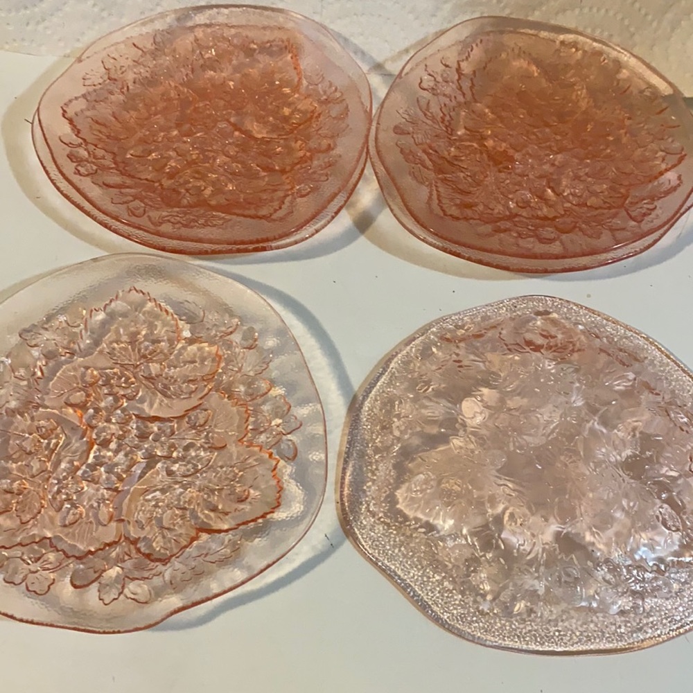 Lot of 6 pink depression glass desert plates